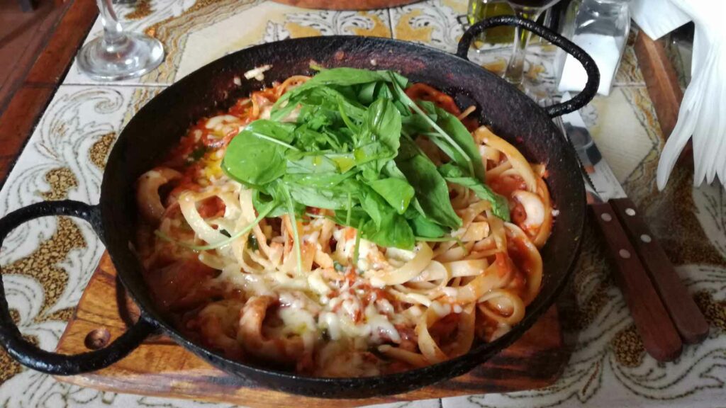 El refuerzo comida en san telmo