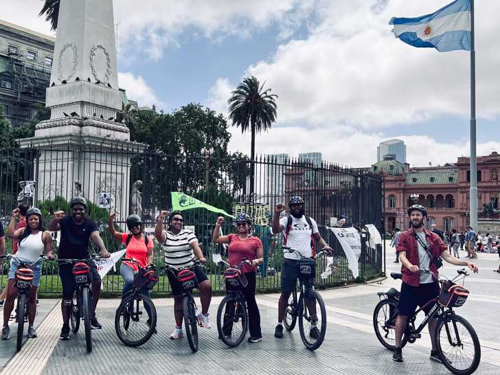 Plaza de Mayo Total BA Tour en bicicleta de día completo