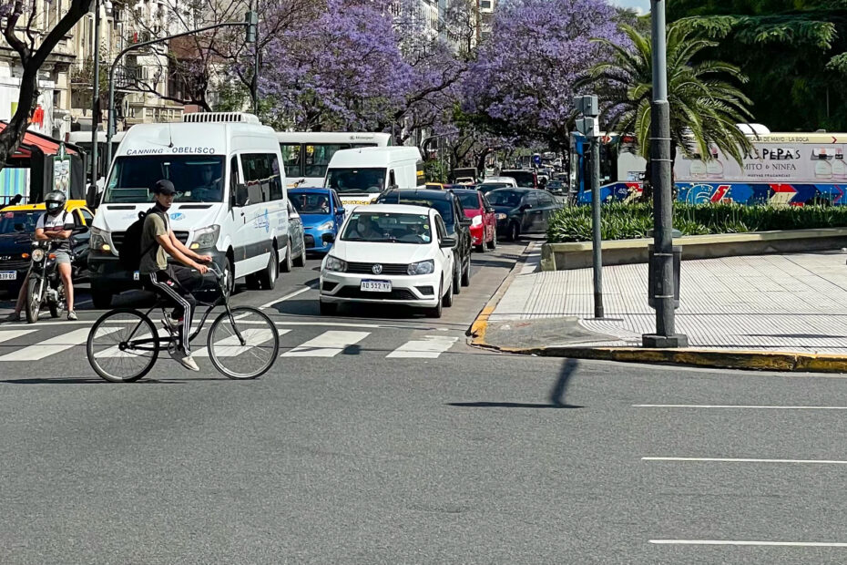 Tráfico en el centro de la ciudad de Buenos Aires.