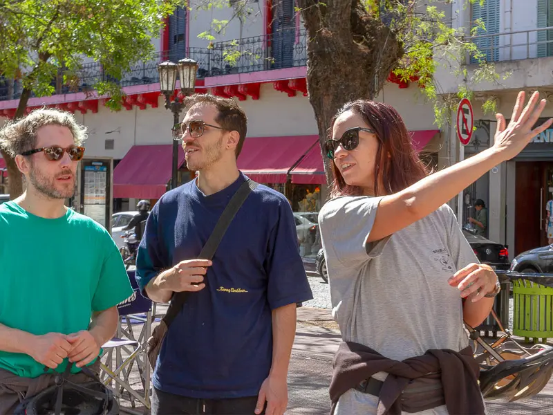 Gilda bike tour host talking with tourist