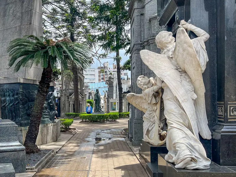 Cementerio de la Recoleta un lugar que visitamos en nuestros recorridos por la ciudad