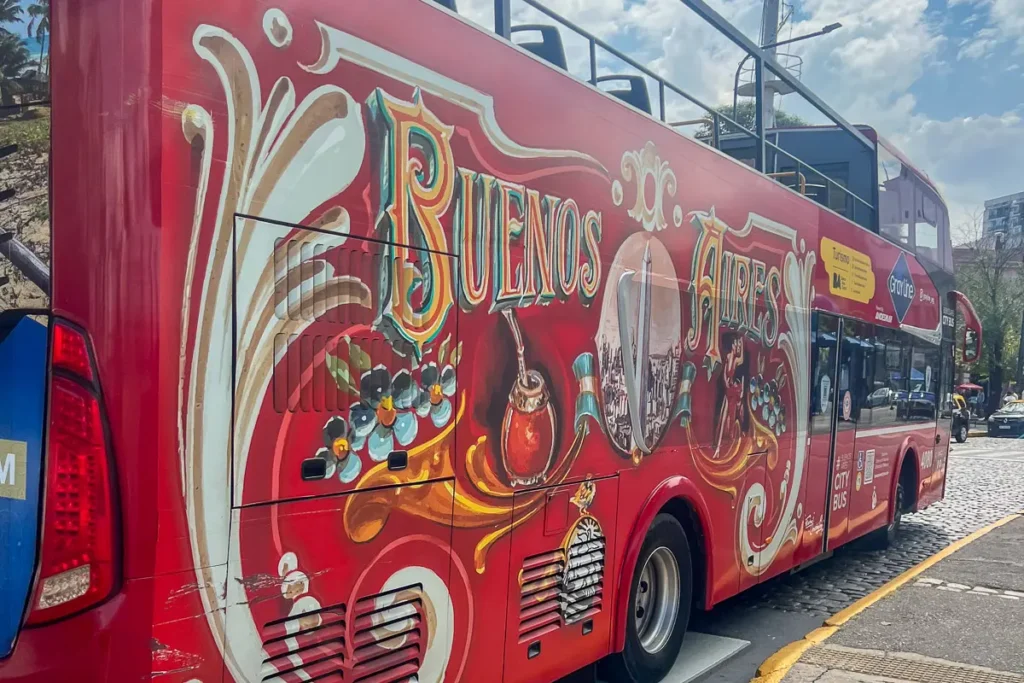 touristic bus in buenos aires hop on hop off